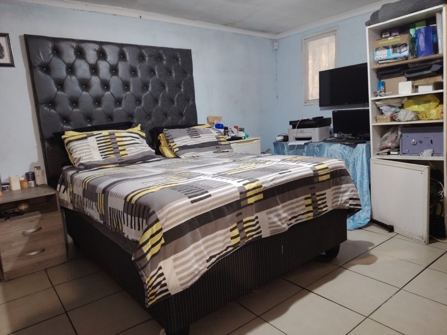2 Bedroom Property for Sale in Delft Western Cape